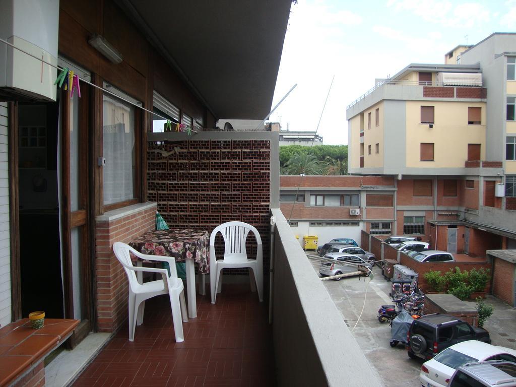 Appartamento Marina Marina Di Carrara Zimmer foto